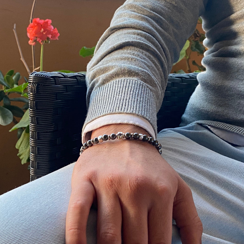 Bracciale Unisex Ematite Sfere con Croce e Cubetti Argentati artigianato italiano