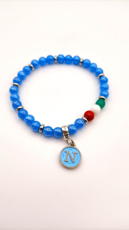 Collezione Azzurra Bracciale Artigianale con Perle Azzurre e Ciondolo "N"